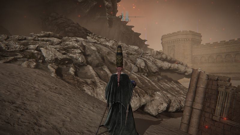 灰都の祝福から右奥にあるドラゴン