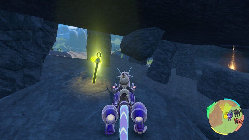 黄色の杭がある周囲の様子1