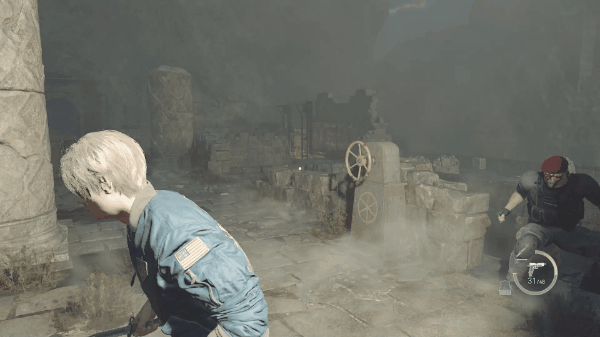 掴み攻撃からナイフ