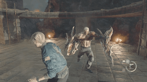 振り払いから蹴り派生攻撃