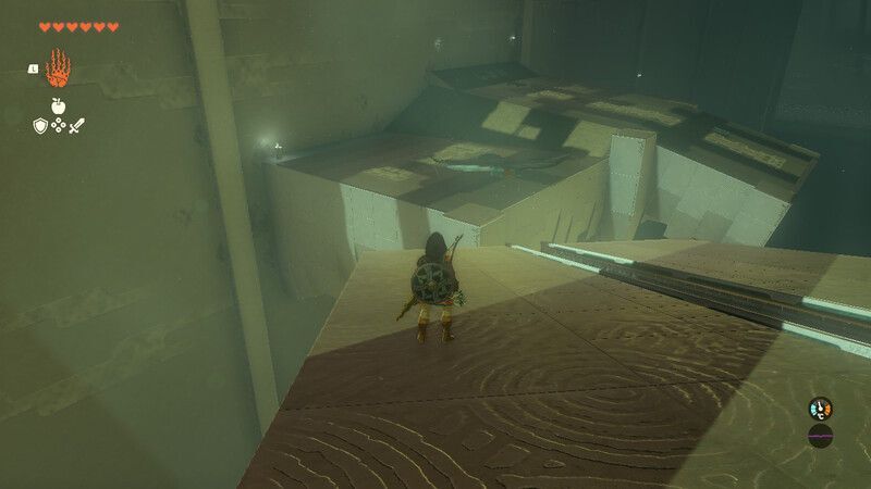 「翼」を発射台に乗せ、左側の足場に持っていく