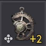 割れた深紅のペンダント