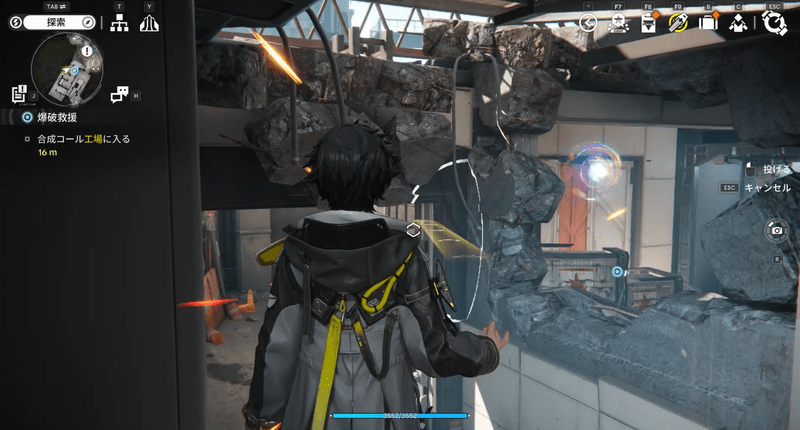 入口横の通路ドアを開く