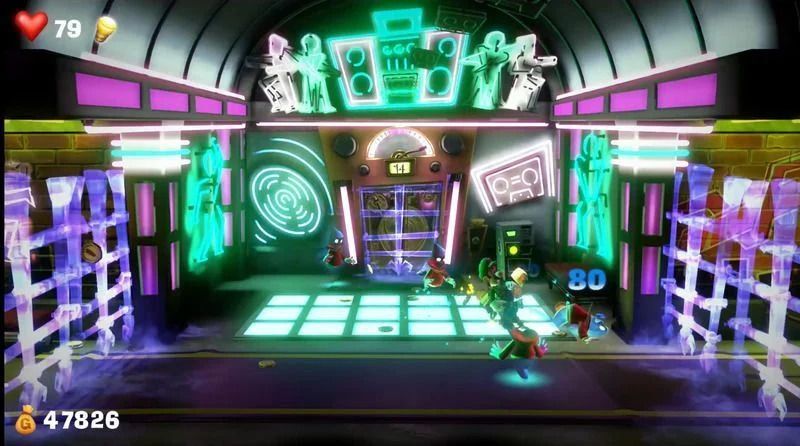 エレベーター前でオバケと戦闘