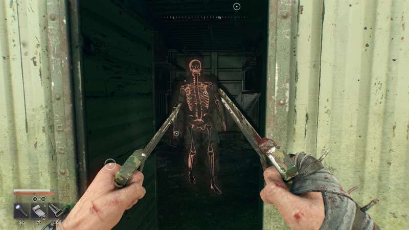 中にいるゾンビを倒してカードを入手