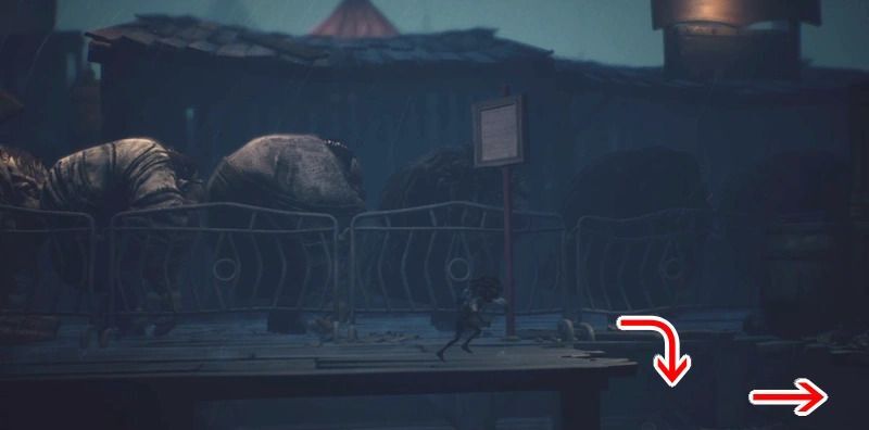 巨体の行列の横道から床下を通って線路に出る