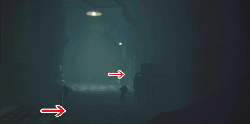 廊下を進み、右奥の扉から外へ