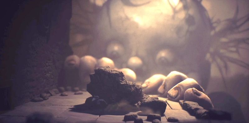 右方面の突き当たりで巨人の前のガレキに隠れる