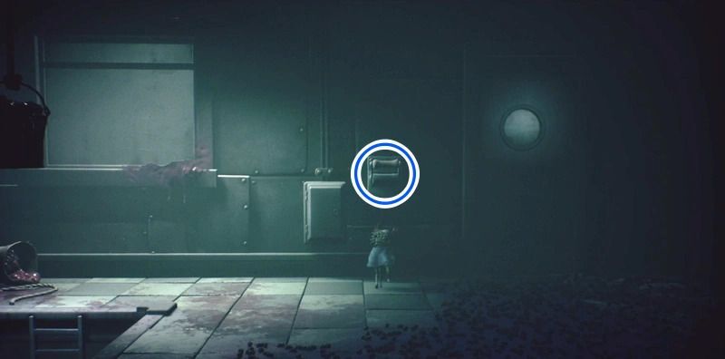 壁のレバーを協力して下げる