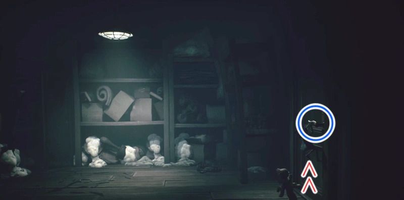 協力して部屋の扉を開ける