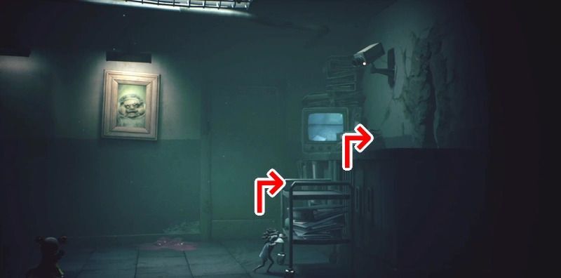 台車を動かし、棚の上に登ったら壁穴に入る