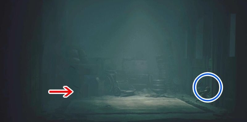 逃げた先で協力して扉を開ける