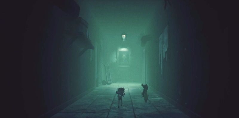 廊下を奥の方へと進む