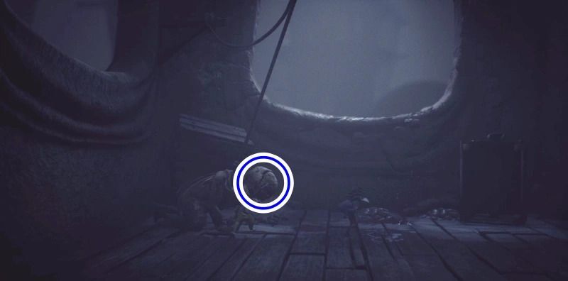 外壁からはしごを上った先で人形の頭をスパナで壊す