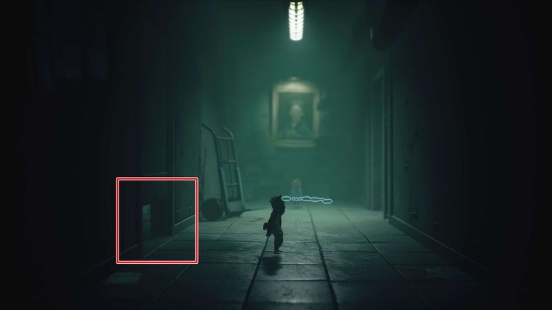 しゃがんで入る