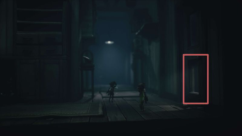 スパナでガラスを破壊すると部屋に入れる