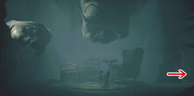 手と顔が襲ってくるので、相方に続いて右方向へダッシュ