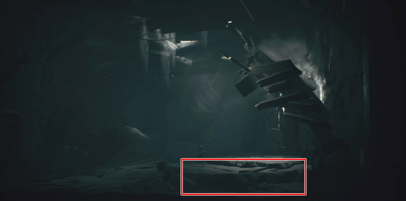 右側の壁が倒れてくる