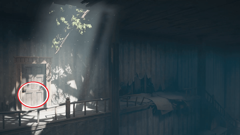 左奥の階段を登って、左手前の扉に入る