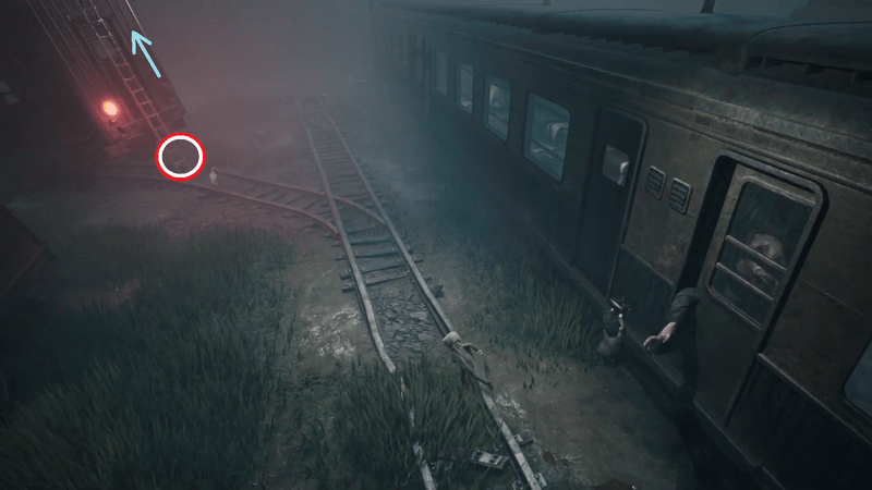 画面の奥から先頭車両に向かう