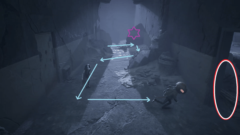 影の無い場所は極力通らずに手前右側に向かう